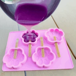 Smoofl Moule à Glace Ou Gâteau En Forme De Patte -Chats Chiens Produits Magasin S9032 Smoofl Ice mould medium sleeve Leen