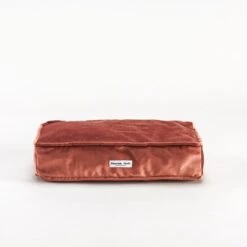 Coussin Pour Chien Personnalisable 14 Coussin Pour Chien Personnalisable -Chats Chiens Produits Magasin coussins velours rectangulaire 1 1181x1181 ae40a0cb 264f 4577 b7d6 c1642e0f5ddb